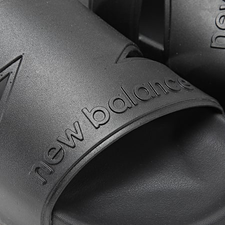 New Balance - Claquettes SUF20SA1 Noir