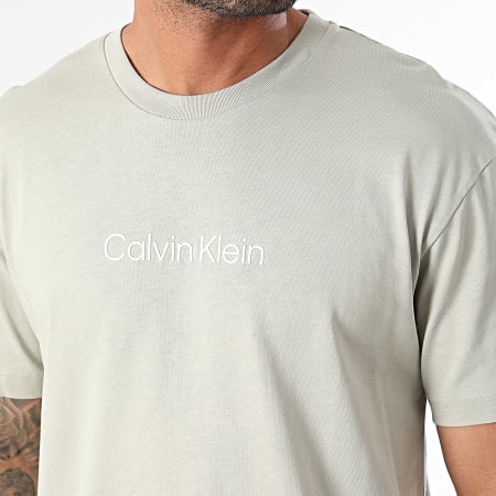 Calvin Klein - T-shirt Hero Logo Comfort 1346 Taupe