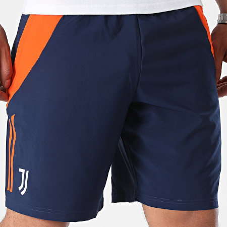 Adidas Performance - Juventus IS5787 Pantalón corto a rayas azul marino y naranja