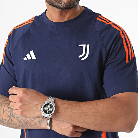 Adidas Sportswear - Juventus gestreept T-shirt IS5805 marineblauw