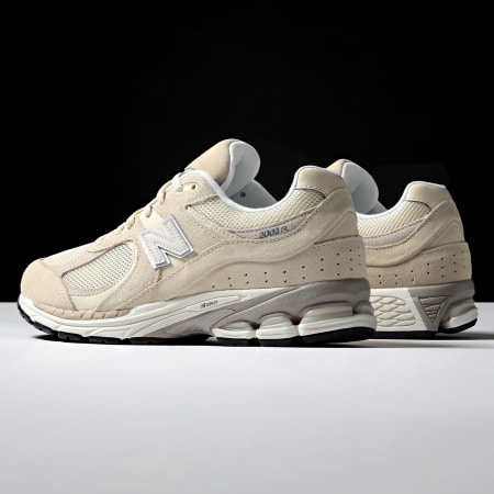 New Balance - Baskets 2002R M2002RCC Beige