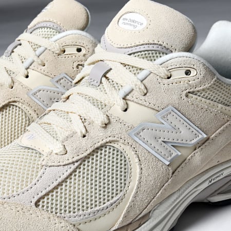 New Balance - Baskets 2002R M2002RCC Beige