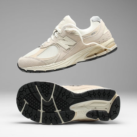 New Balance - Baskets 2002R M2002RCC Beige