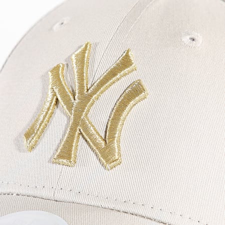 New Era - Gorra de mujer 9Forty NY con logotipo metálico 60222491 Beige