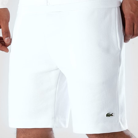 Lacoste - Pantaloncini da jogging con logo ricamato in coccodrillo bianco