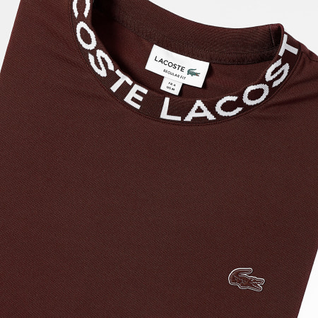 Lacoste - Tee Shirt Logo Brodé Crocodile et Col Logoté Regular Fit Bordeaux