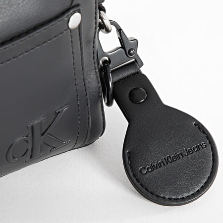 Calvin Klein - Tagged Bolsa para cámara22 2048 Negra