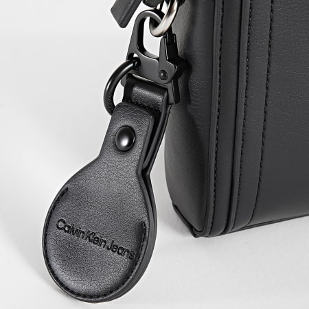 Calvin Klein - Tagged Bolsa Reporter 17 2039 Negro