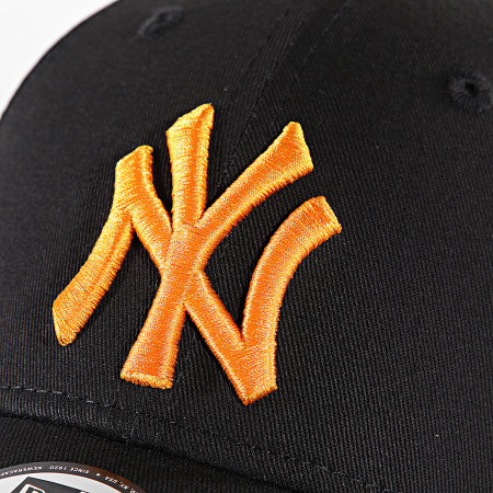 New Era - League Essential 9Forty NY Cap 60565102 Zwart