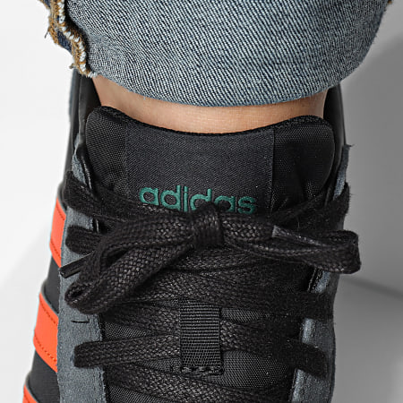 Adidas Sportswear - Baskets Run 70s 2.0 IH8591 Core Black Semi Impact Orange Carbone