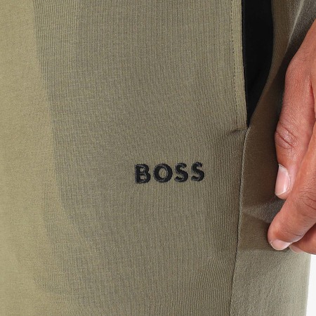 BOSS - Mix en Match Jogging Shorts 50515314 Khaki groen