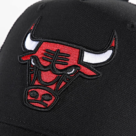 Mitchell and Ness - Chicago Bulls Monogram Trucker Cap Zwart