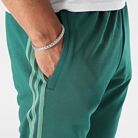 Adidas Originals - SST IY8729 Groene Joggingbroek met Band