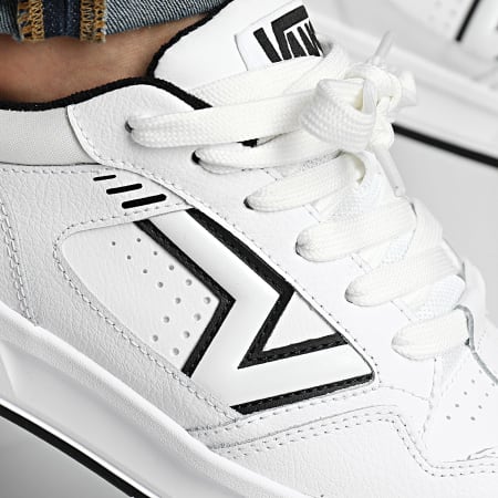 Vans - Baskets Upland D1HYB21 White Black