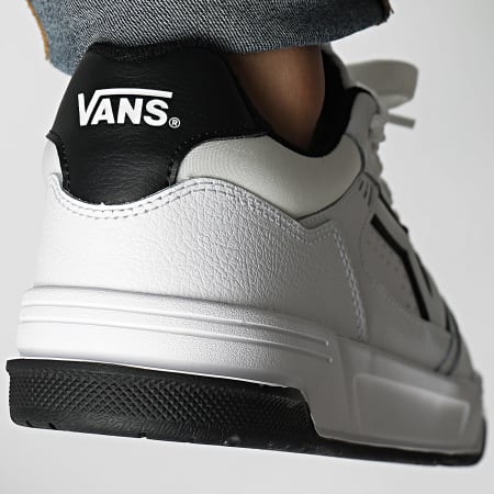 Vans - Baskets Upland D1HYB21 White Black