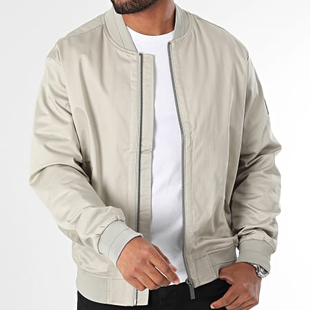 Calvin Klein - Chaqueta bomber Hero beige satinada elástica