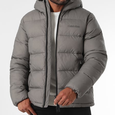 Calvin Klein - Chaqueta acolchada con capucha O514 Gris