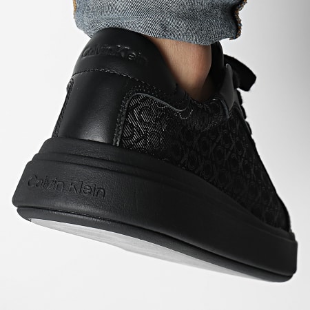 Calvin Klein - Baskets Low Top Lace Up Leather Mono 1557 Triple Black Mono
