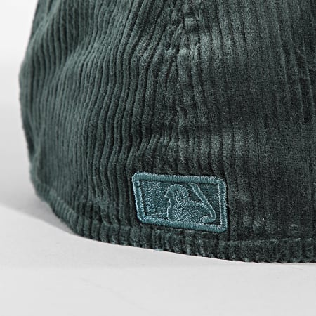 New Era - Fitted Corduroy 39Thirty NY Cap 60563598 Donkergroen