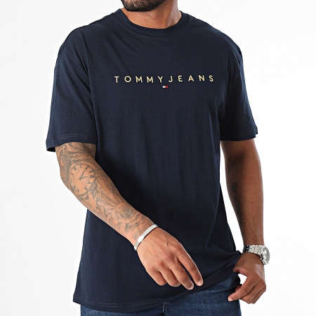 Tommy Jeans - Tee Shirt Regular Fit Gold Linear Logo 9694 Bleu Marine Doré