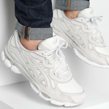 Asics - Sneakers Gel Nyc 1203A663 Crème Wolk Grijs