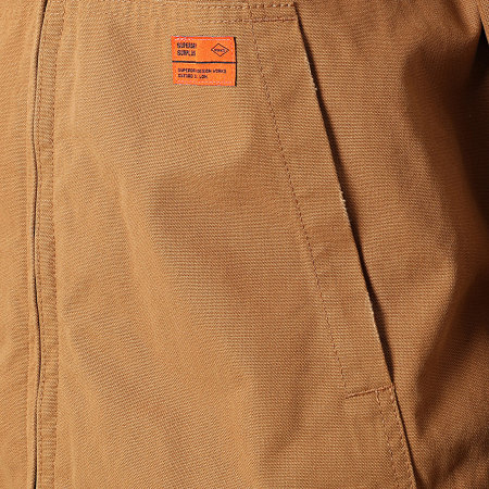 Superdry - Surplus M5011881A Chaqueta con cremallera y capucha camel