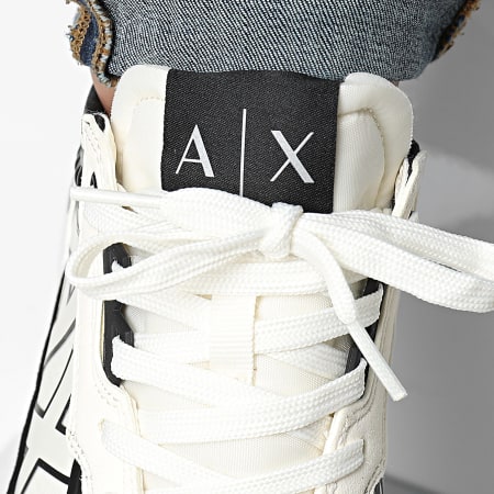 Armani Exchange - XUX090-XV276 Off White Zapatillas negras