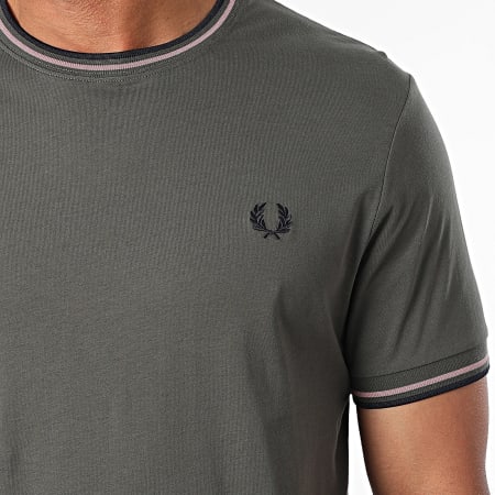 Fred Perry - T-shirts met dubbele punt M1588 Kaki Groen