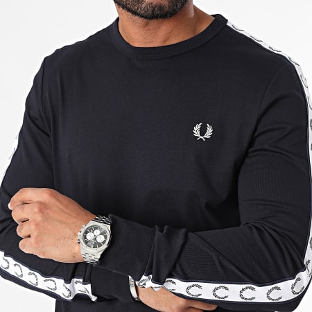 Fred Perry - Tee Shirt Manches Longues A Bandes Taped M4621 Bleu Marine