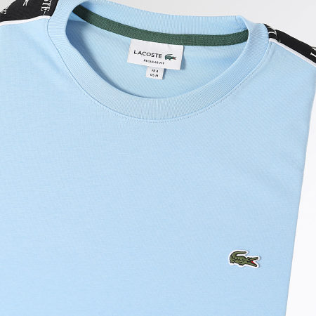 Lacoste - Tee Shirt A Bandes Logo Brodé Crocodile Regular Fit Bleu Clair