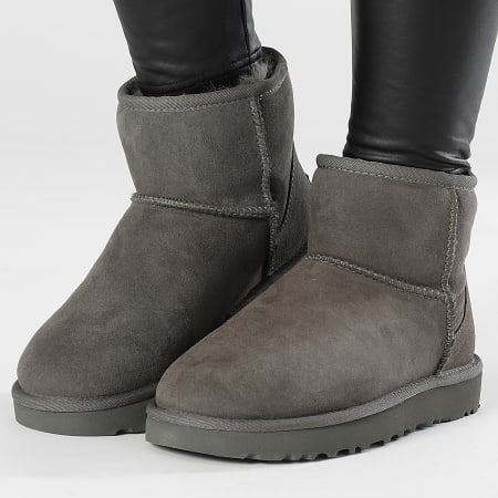 UGG - Stivali da donna Classic Mini II 1016222 Grigio