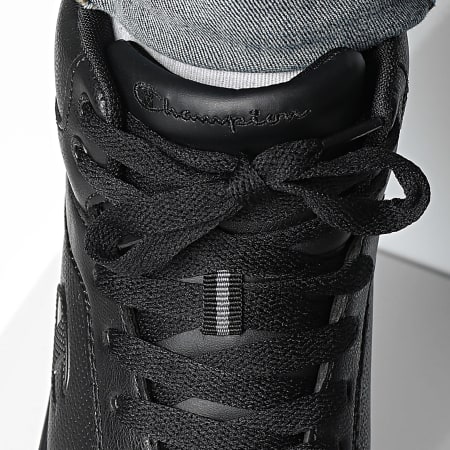 Champion - Baskets Montantes RD182.0 Mid S21907 Triple Black