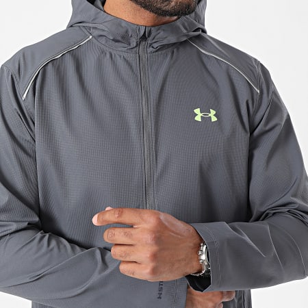 Under Armour - Giacca a vento con cappuccio Storm Run 1376795 Grigio