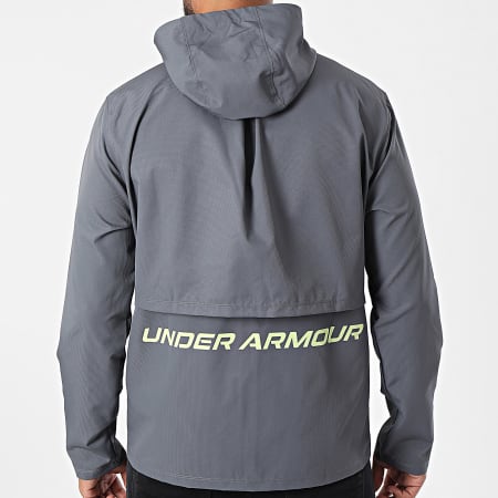 Under Armour - Giacca a vento con cappuccio Storm Run 1376795 Grigio