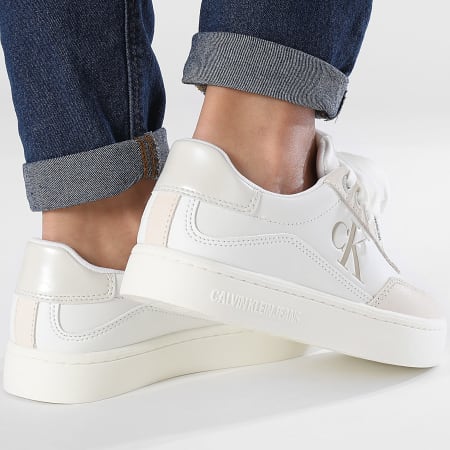 Calvin Klein - Classic Cupsole Laag 1585 Helder Wit Crèmewitte Damessneakers