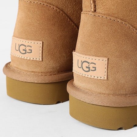 UGG - Classic Short II Botas Mujer 1016223 Castaño