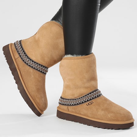 UGG - Stivali classici corti Crescent 1161770 Chestnut Donna