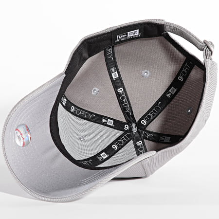 New Era - Casquette Pivot Knit 9Forty Oakland Athletic's 60565462 Gris