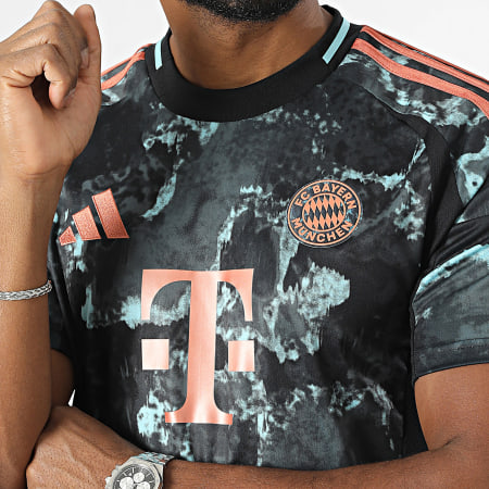 Adidas Sportswear - Maglia da calcio a righe del Bayern Monaco IZ3130 Nero