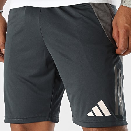 Adidas Performance - Real Madrid Jogging Shorts IT5135 Negro