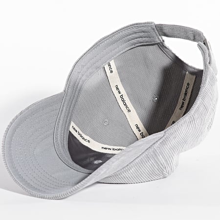 New Balance - Cappello a 6 pannelli in velluto a coste LAH43005 Grigio