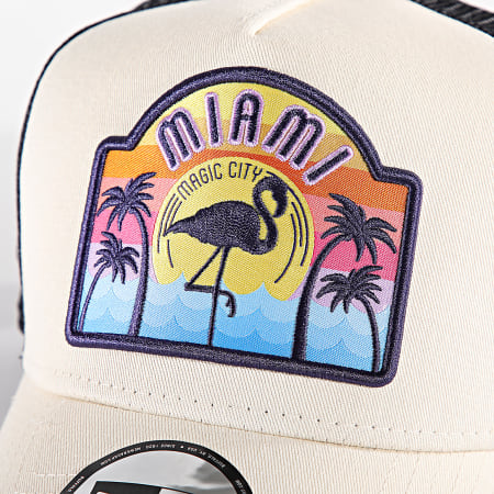 New Era - Miami Trucker Pet 60588622 Beige Zwart