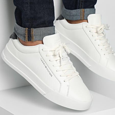 Tommy Hilfiger - Court Seizoen Winter 5207 Ecru Sneakers