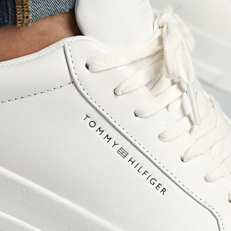 Tommy Hilfiger - Court Seizoen Winter 5207 Ecru Sneakers