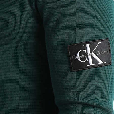 Calvin Klein - Sudadera Monogram Badge Waffle Crewneck 3485 Bottle Green