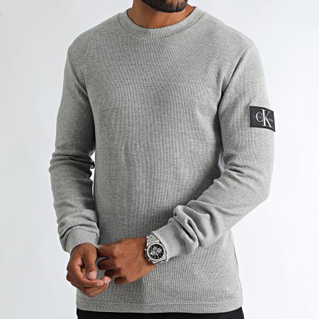 Calvin Klein - Sudadera Monogram Badge Waffle Crewneck 3485 Heather Grey