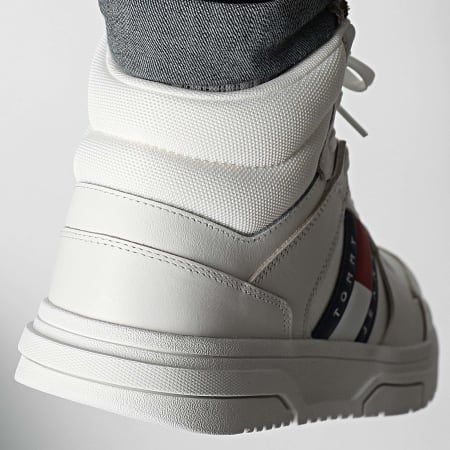 Tommy Jeans - Le scarpe da ginnastica Brooklyn Mix Mat Mid 1458 Ecru