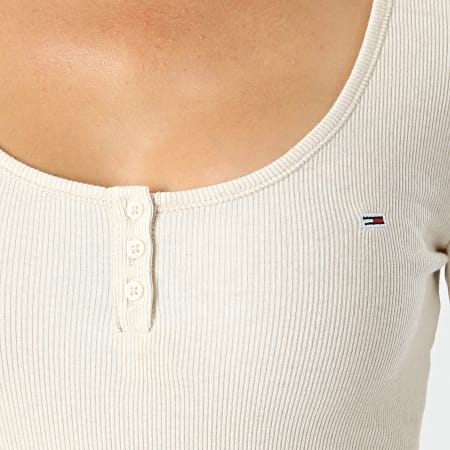 Tommy Jeans - Maglietta da donna Melange Henley a maniche lunghe 8805 Beige