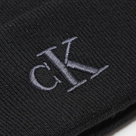 Calvin Klein - Gorro bordado grueso 2461 Negro