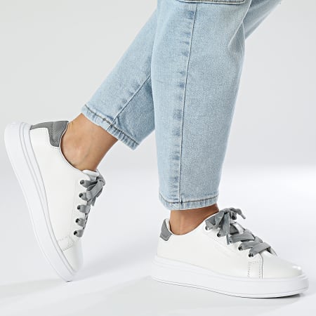 Guess sneakers 217 on sale